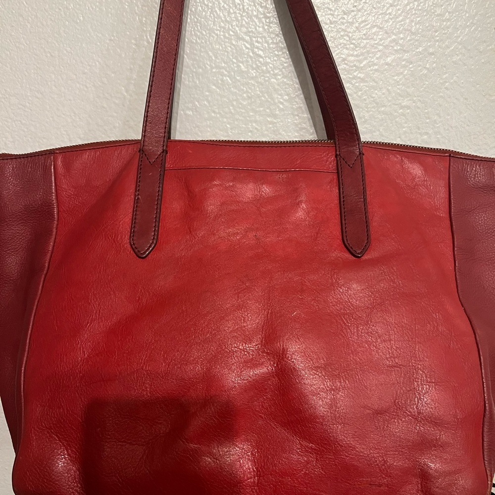 Fossil two tone red zippered tote - Picture 2 of 10